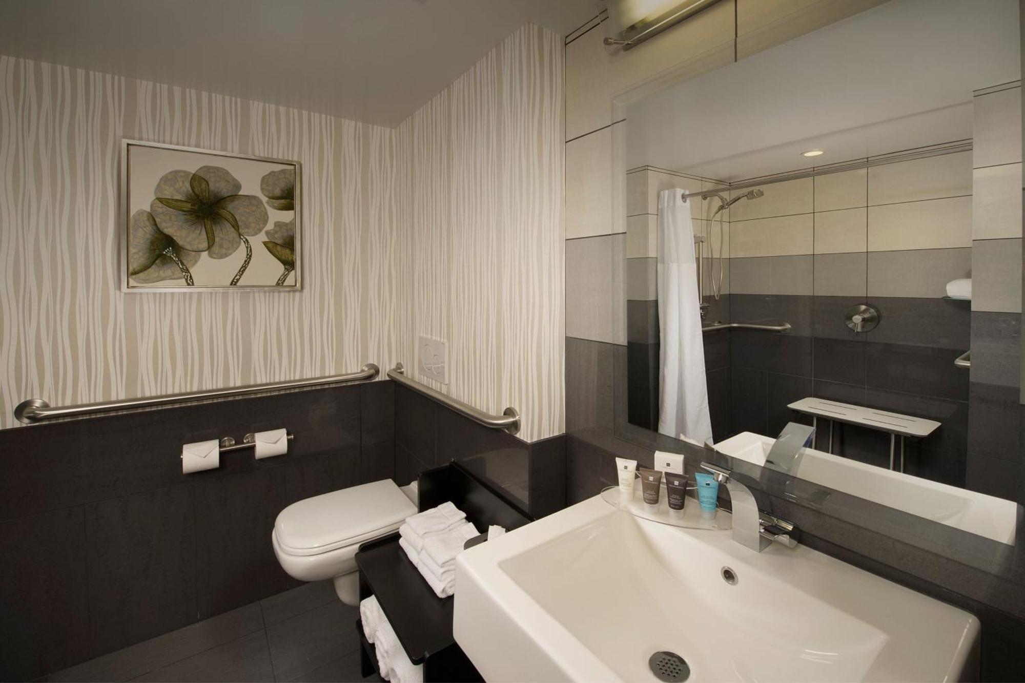 Skybridge Seattle Airport Hotel Ситак Экстерьер фото